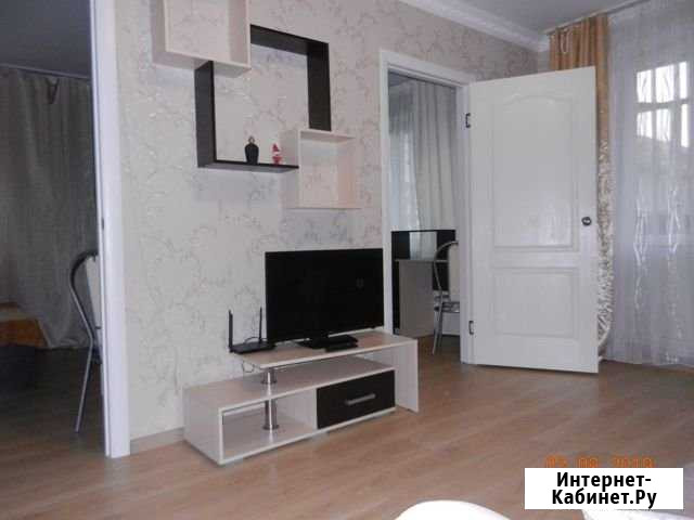 3-комнатная квартира, 56 м², 4/5 эт. в аренду посуточно в Белгороде Белгород - изображение 1