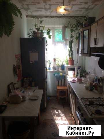 Комната 16 м² в 2-ком. кв., 1/5 эт. на продажу в Волжском Волгоградской области Волжский Волгоградской области - изображение 1