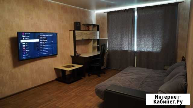 1-комнатная квартира, 50 м², 1/5 эт. в аренду посуточно в Надыме Надым - изображение 1