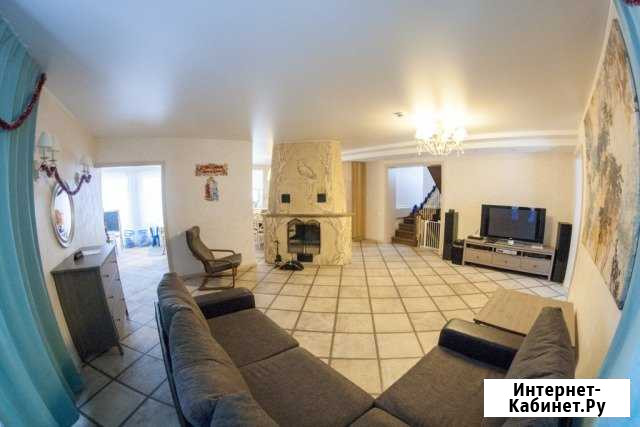 Коттедж 300 м² на участке 20 сот. в аренду посуточно в Санкт-Петербурге Санкт-Петербург - изображение 1