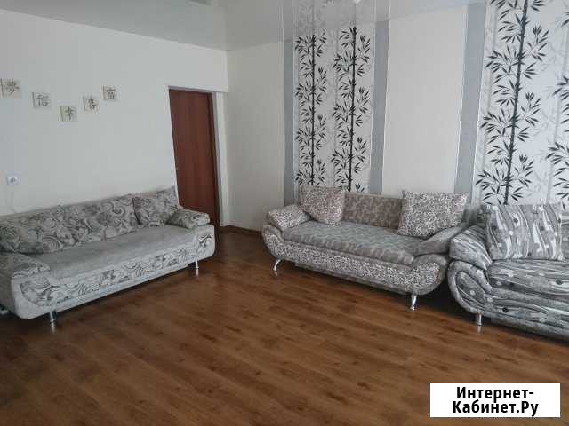 2-комнатная квартира, 60 м², 3/5 эт. в аренду посуточно в Омске Омск - изображение 1