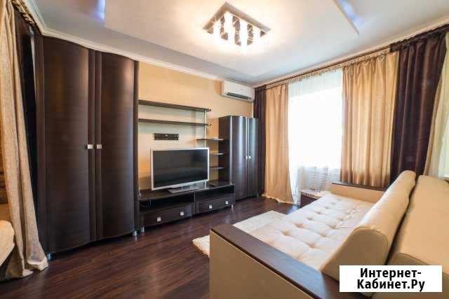 1-комнатная квартира, 37 м², 5/5 эт. в аренду посуточно в Астрахани Астрахань - изображение 1
