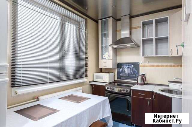 1-комнатная квартира, 45 м², 8/16 эт. в аренду посуточно в Нижневартовске Нижневартовск - изображение 1