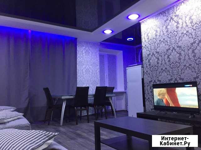 2-комнатная квартира, 55 м², 2/3 эт. в аренду посуточно в Шахтах Шахты - изображение 1
