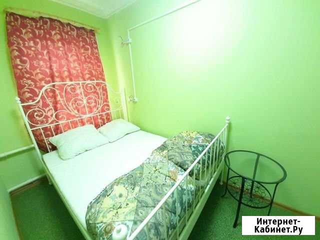 Комната 27.8 м² в > 9-ком. кв., 2/3 эт. в аренду посуточно в Москве Москва - изображение 1