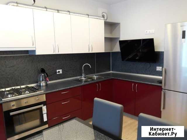 2-комнатная квартира, 76 м², 3/10 эт. в аренду на длительный срок в Севастополе Севастополь - изображение 1