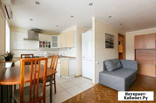 2-комнатная квартира, 42 м², 4/5 эт. в аренду посуточно в Новосибирске Новосибирск - изображение 1