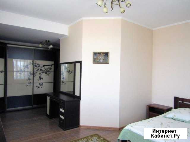 3-комнатная квартира, 100 м², 2/3 эт. в аренду на длительный срок в Севастополе Севастополь - изображение 1