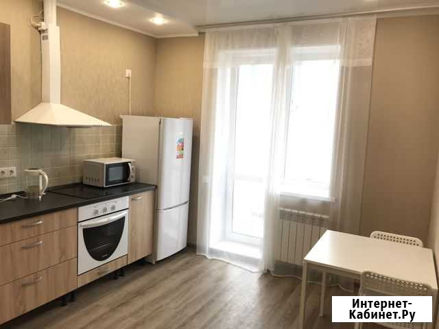 1-комнатная квартира, 40 м², 9/9 эт. в аренду посуточно в Омске Омск - изображение 1