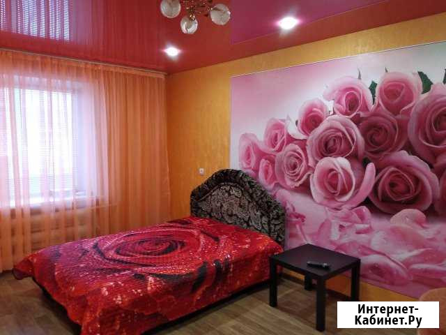 1-комнатная квартира, 35 м², 2/5 эт. в аренду посуточно в Азнакаево Азнакаево - изображение 1
