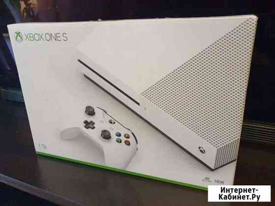 Xbox One S 1000Gb Серов