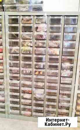 Продам металлический шкаф с ячейками пластиковыми Красноярск