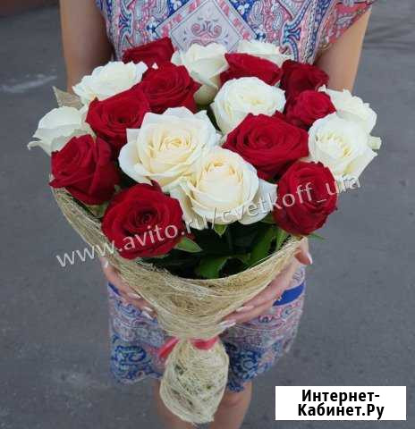 Букет розы белые и красные 19 шт Доставка букетов Уфа - изображение 1