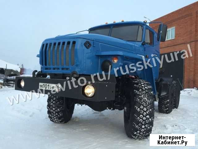 Урал тягач со спальником Миасс - изображение 1