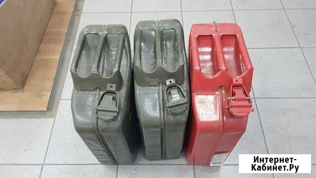 Канистры металл 20л. 3шт Магадан - изображение 1
