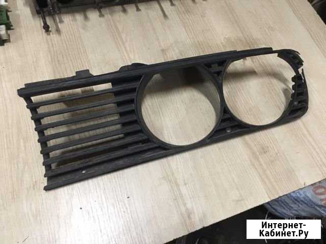 Решетка фар левая бмв е30 Калининград - изображение 1
