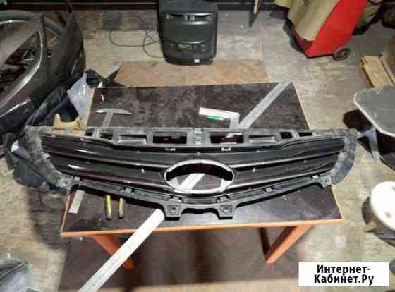 Продам бампер и две решётки на хундай солярис Старый Оскол