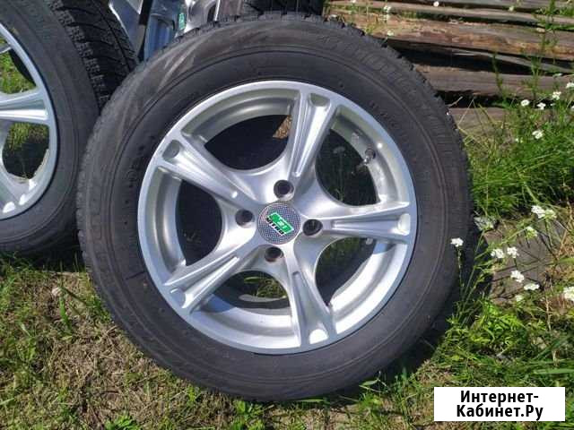 Bridgestone Blizzak RevoGZ R14 на литье Nitro 4*98 Абакан - изображение 1