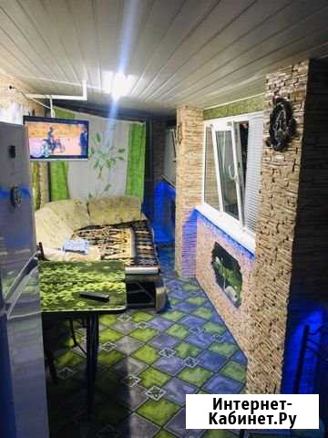 Комната 40 м² в 2-ком. кв., 2/2 эт. в аренду посуточно в Евпатории Евпатория - изображение 1