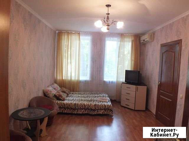 2-комнатная квартира, 50 м², 1/2 эт. в аренду посуточно в Феодосии Феодосия - изображение 1