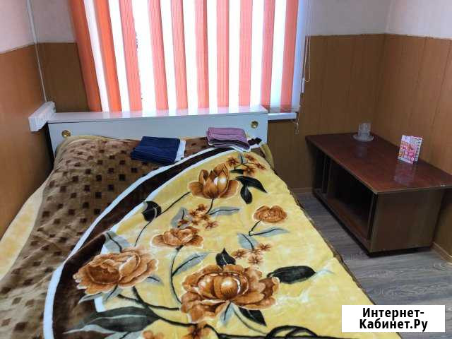 Комната 18 м² в 3-ком. кв., 1/10 эт. в аренду посуточно в Мурманске Мурманск - изображение 1