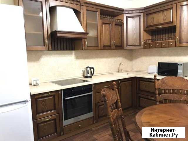 2-комнатная квартира, 90 м², 4/26 эт. в аренду посуточно в Сургуте Ханты-Мансийского АО Сургут - изображение 1