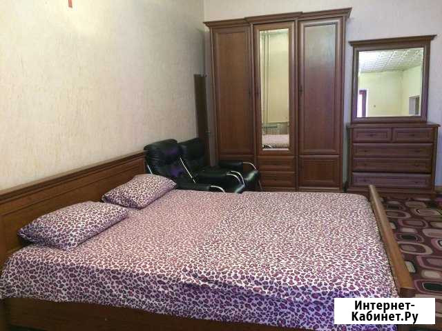 1-комнатная квартира, 32 м², 3/5 эт. в аренду посуточно в Симферополе Симферополь - изображение 1