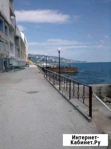Комната 20 м² в 2-ком. кв., 2/4 эт. в аренду посуточно в Алупке Алупка - изображение 1