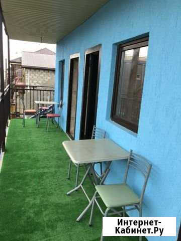 Комната 22 м² в 9-ком. кв., 1/3 эт. в аренду посуточно в Голубицкой Голубицкая - изображение 1