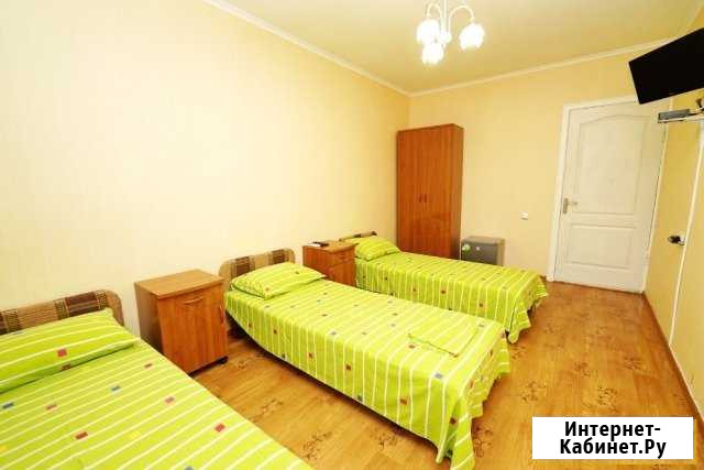 Комната 20 м² в 6-ком. кв., 2/3 эт. в аренду посуточно в Агое Агой - изображение 1