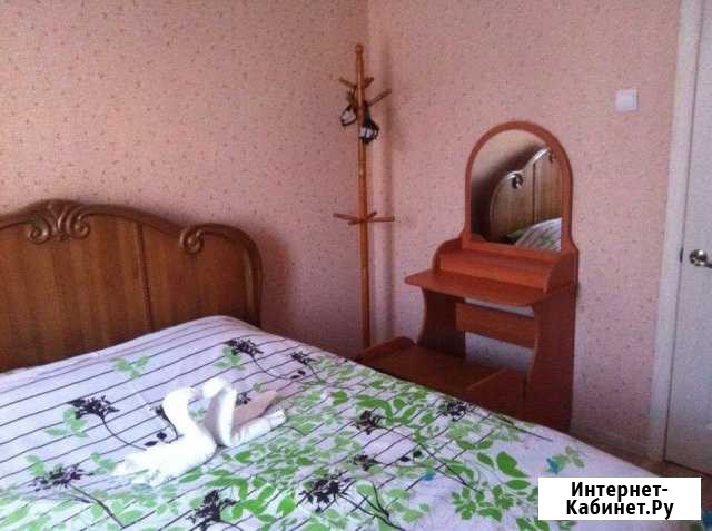 Комната 80 м² в 4-ком. кв., 2/9 эт. в аренду посуточно в Тобольске Тобольск - изображение 1