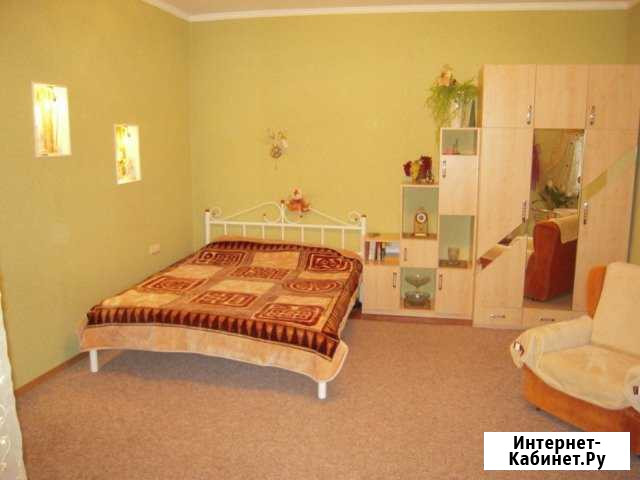 1-комнатная квартира, 36 м², 1/2 эт. в аренду посуточно в Севастополе Севастополь - изображение 1