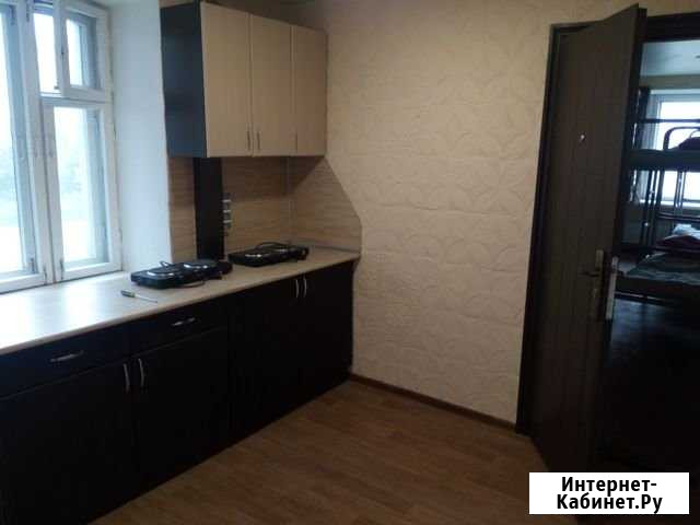 Комната 18.5 м² в 5-ком. кв., 2/9 эт. в аренду посуточно в Мурманске Мурманск - изображение 1