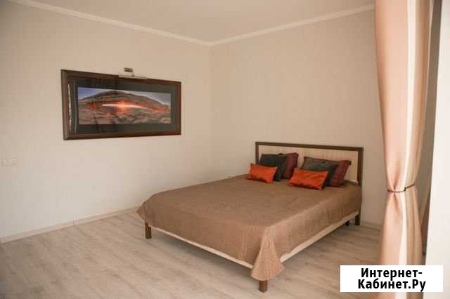 1-комнатная квартира, 50 м², 7/10 эт. в аренду посуточно в Севастополе Севастополь - изображение 1
