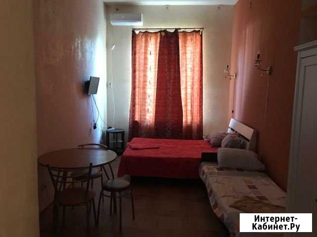 Комната 18 м² в > 9-ком. кв., 1/3 эт. в аренду посуточно в Новороссийске Новороссийск - изображение 1