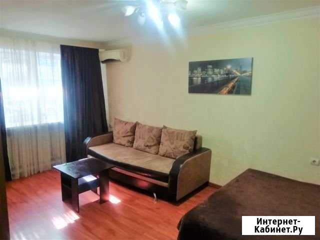 1-комнатная квартира, 32 м², 1/5 эт. в аренду посуточно в Астрахани Астрахань - изображение 1