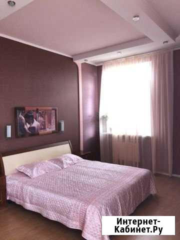 3-комнатная квартира, 85 м², 3/3 эт. в аренду посуточно в Севастополе Севастополь - изображение 1