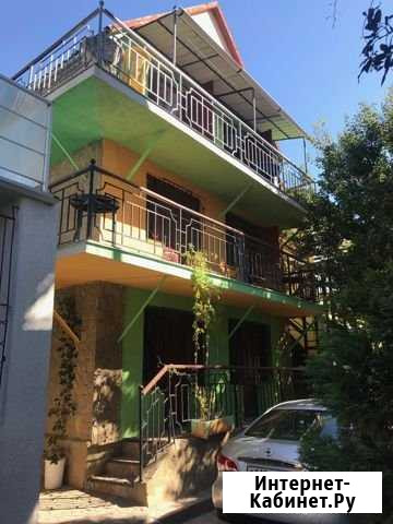 Комната 18 м² в 9-ком. кв., 3/3 эт. в аренду посуточно в Саках Саки - изображение 1