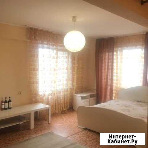 1-комнатная квартира, 35 м², 3/5 эт. в аренду посуточно в Челябинске Челябинск - изображение 1