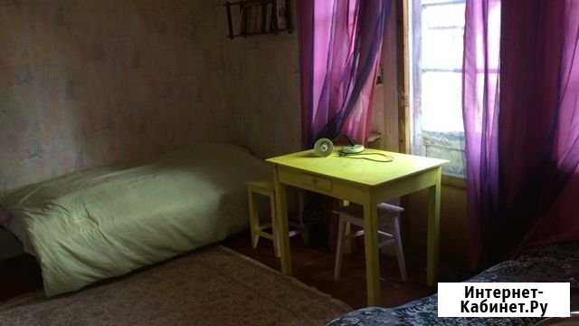 Комната 16 м² в 2-ком. кв., 2/2 эт. в аренду на длительный срок в Петергофе Петергоф - изображение 1