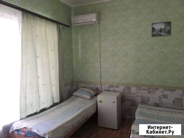 Комната 20 м² в 1-ком. кв., 1/2 эт. в аренду посуточно в Кабардинке Кабардинка - изображение 1