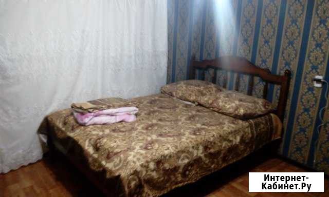 Комната 20 м² в 1-ком. кв., 1/1 эт. в аренду посуточно в Ленинградской Ленинградская - изображение 1
