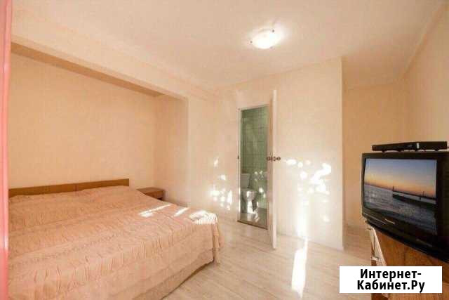 Комната 20 м² в 8-ком. кв., 1/1 эт. в аренду посуточно в Сочи Сочи - изображение 1