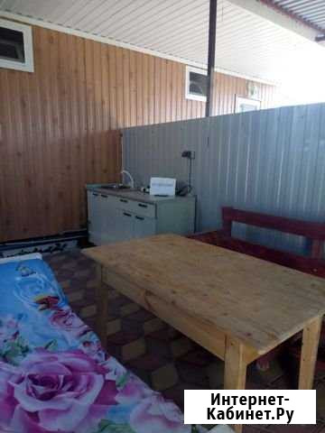Комната 15 м² в 2-ком. кв., 1/1 эт. в аренду посуточно в Голубицкой Голубицкая - изображение 1
