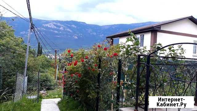 Дом 80 м² на участке 2 сот. на продажу в Ялте Ялта - изображение 1