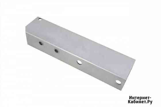 Кронштейн переднего бампера правый BMW 5 Москва