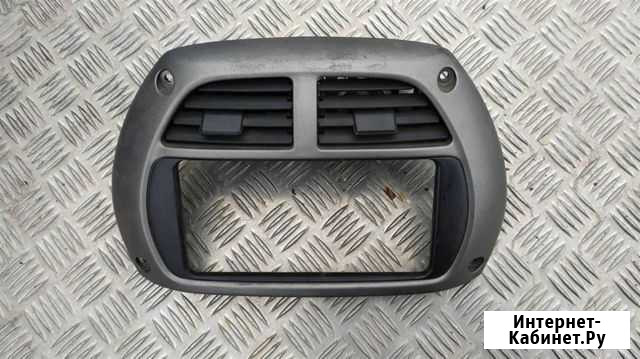 Рамка под магнитолу Toyota Rav 4 (XA20) (2000-2 Москва - изображение 1