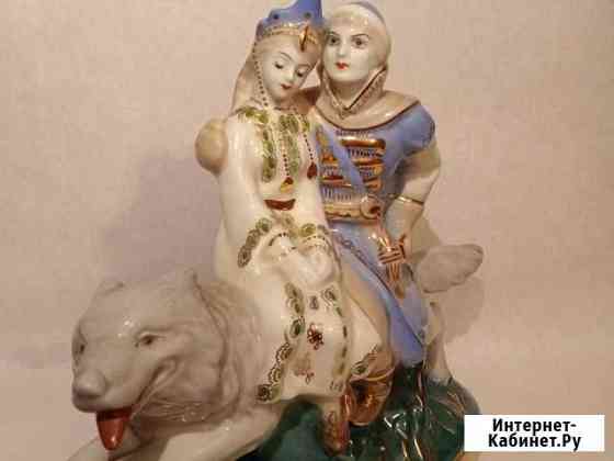 Фарфоровая статуэтка Волгоград