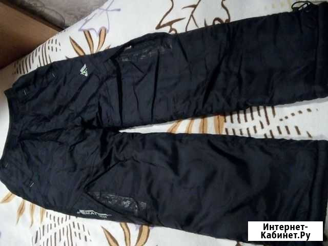 Зимние брюки на подростка. Сандалии-37 р, туфли-34 Омск - изображение 1