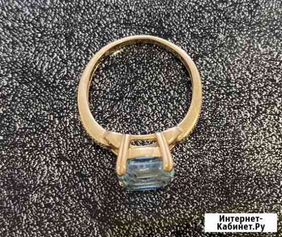 Золотое кольцо с топазом Иркутск